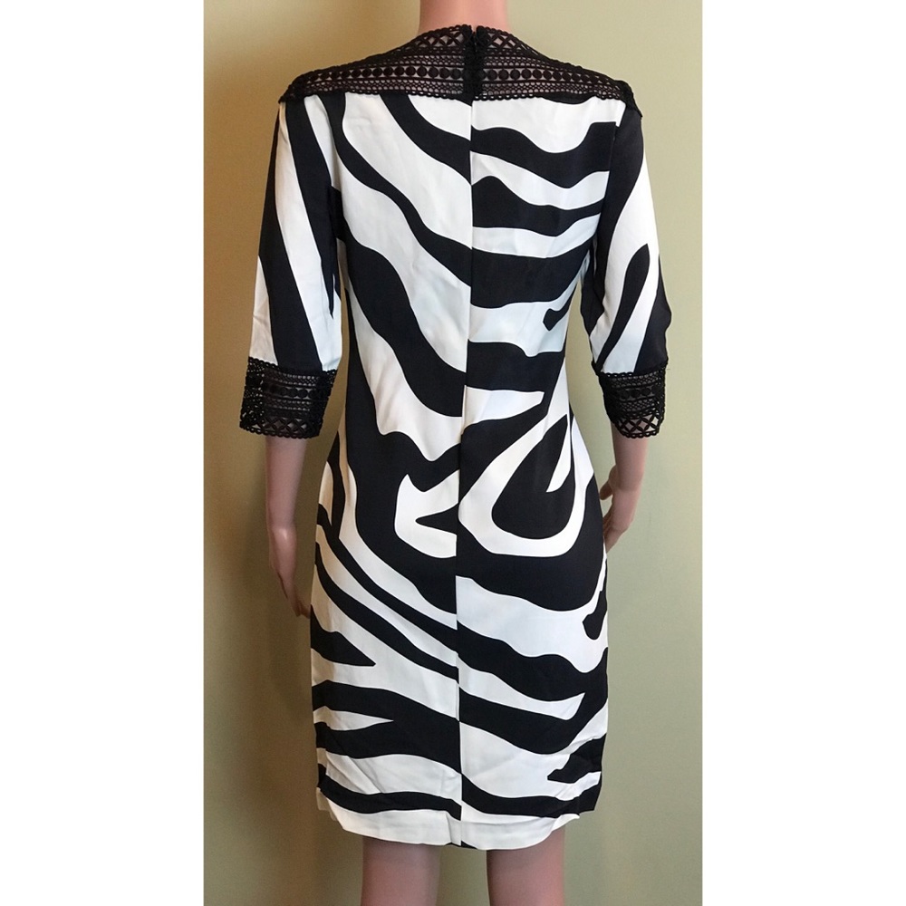 Naeem Khan Zebra Stripe Dress Exclusive - Picture 4 of 9
